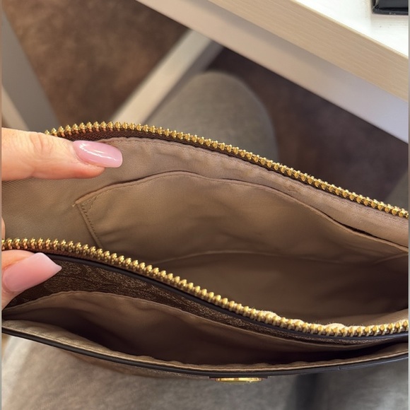 Coach Brown Signature Crossbody Bag NWOT - Picture 3 of 5